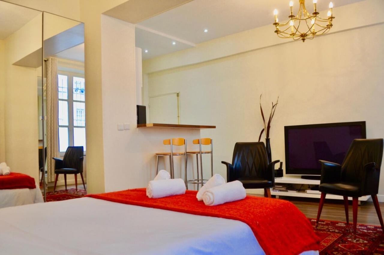 1 Bedroom Apartment In The Heart Of The Marais Area Paris Ngoại thất bức ảnh